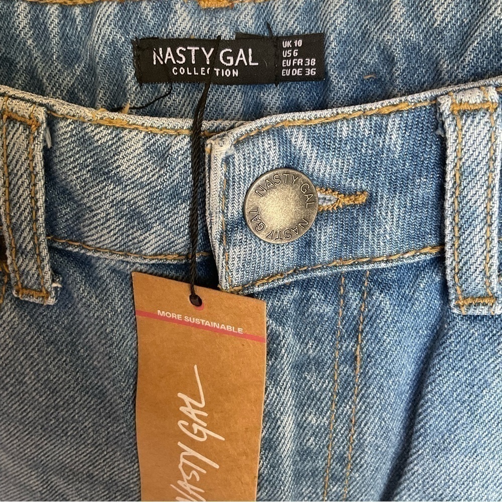 NASTY GAL LIGHT BLUE CROPPED JEANS NWT SIZE 6 - Picture 3 of 4